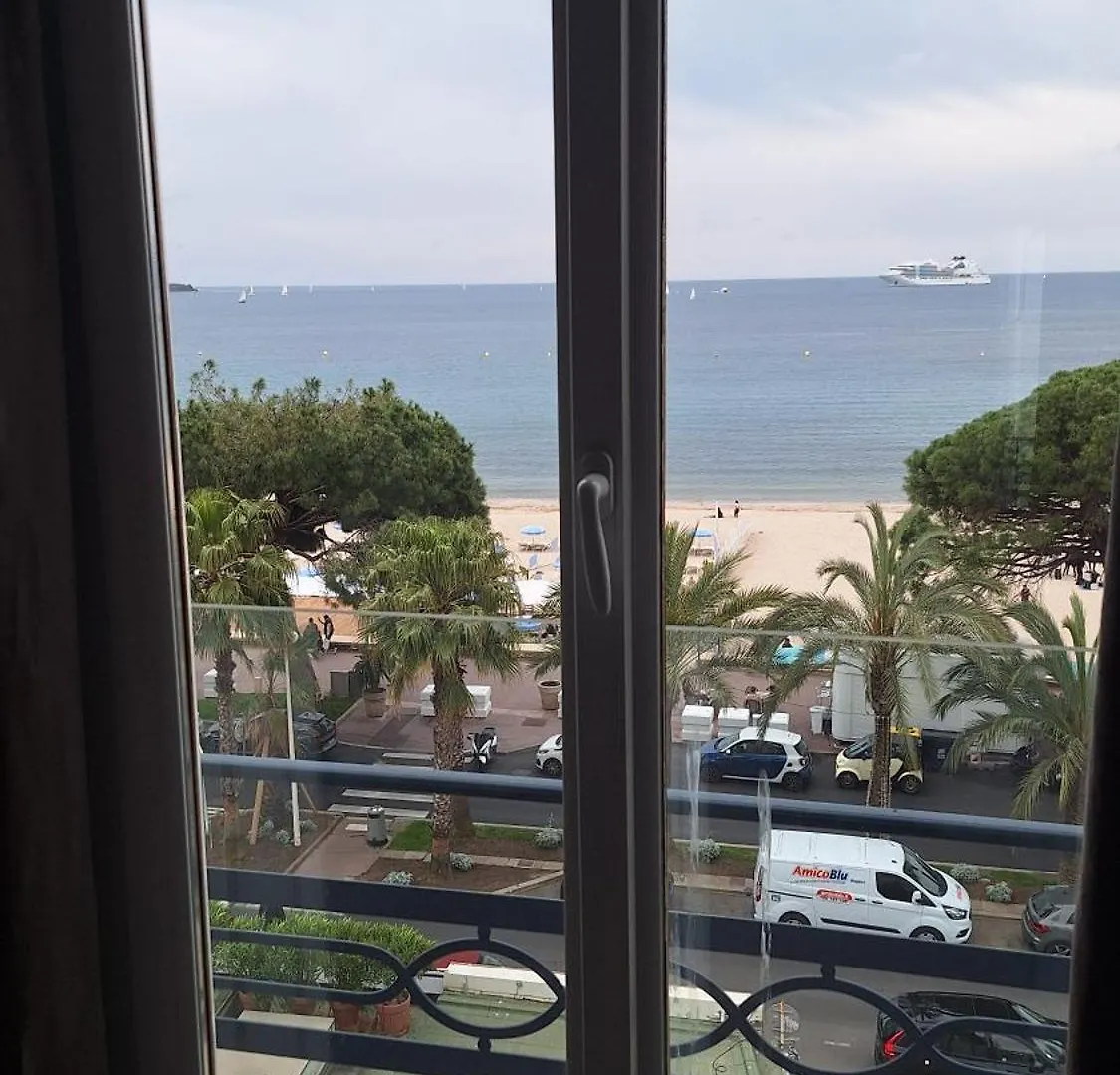 Luxueux 2 Chambres Et Luxueux 1 Chambre Vue Mer 500M Du Palais Des Festival Cannes 0*,  Francie